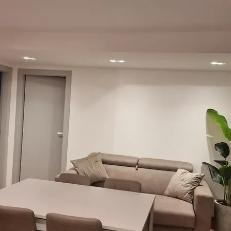 House Cerusa * جنوة